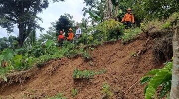 Beberapa Sarana Dan Prasarana Infrastruktur Di Rusak Oleh Alam