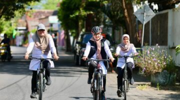 Naik Sepeda ke Kantor, Bupati Ipuk Ajak ASN Banyuwangi Hemat BBM