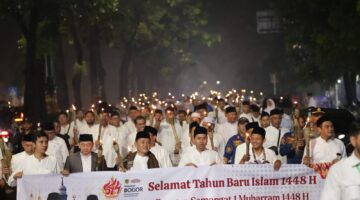Ribuan Warga Meriahkan Pawai Obor Sambut 1 Muharram 1448 H di Cibinong